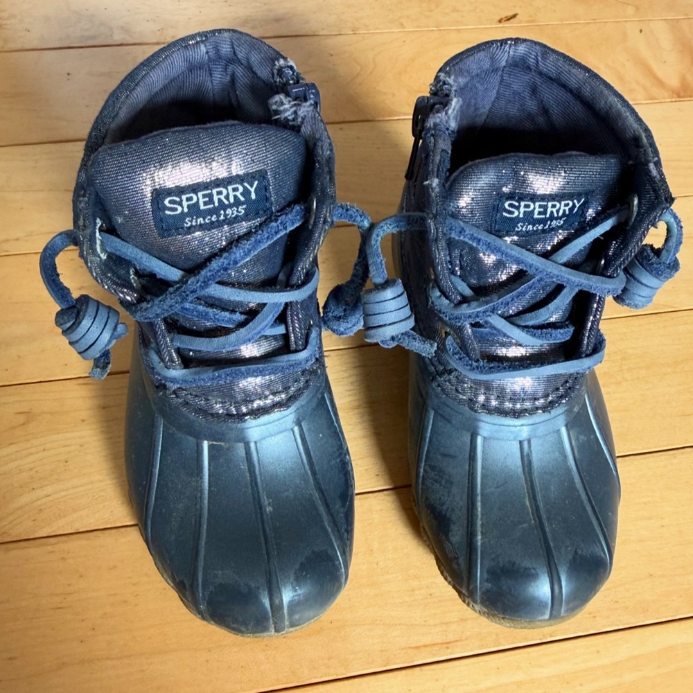 Toddler girls sparkly navy blue Sperry boots size 7- spring boots, saltwater